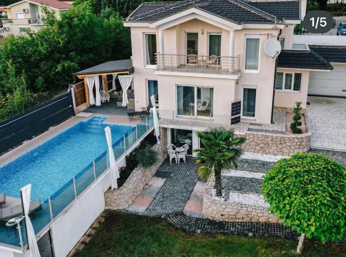 Ferienhaus Siroki Brijeg Экстерьер фото